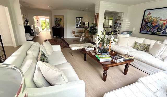 Impeccable Spacious Home on Paradise Island. Golf, sports, beach, relax in Key Biscayne