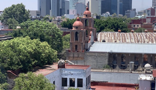 In the heart of Mexico City, 5 minutes from Paseo de la Reforma,