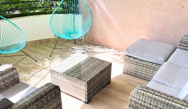 Italian-Design Jungle Condo in Veleta with terrace. Perfect spot to stay!