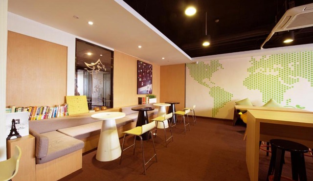 IU Hotel Chongqing Longtou Temple North Railway Station
