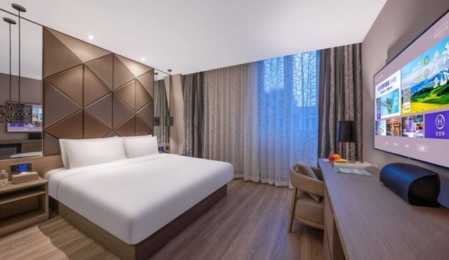 Jinwan Square Orange Crystal Hotel