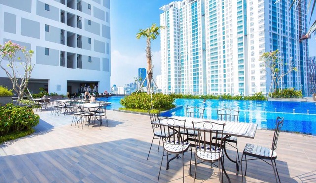 Key & Code Serviced Apartments-Rivergate Residence
