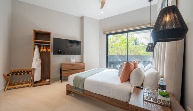 Kippal Esmeralda |Luxurious 2-Bedroom Apartment