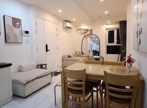 La Vela - Quiet Corner 2BR Apt - City center