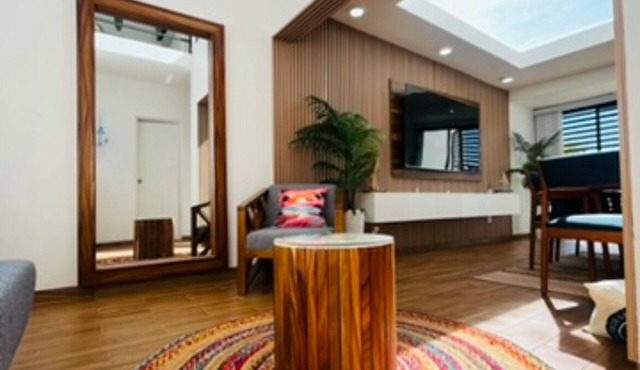 La Vida Beach House/free airport pick up