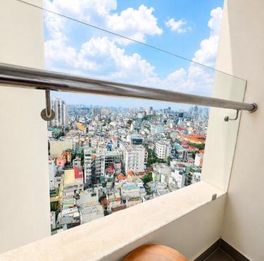 Lafayette 2BR City View - Terra Royal Apartment near Pink Church