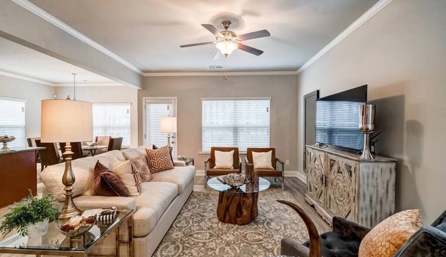 Lake-Front View Home W/Open Deck & 2 King Beds in Morrow