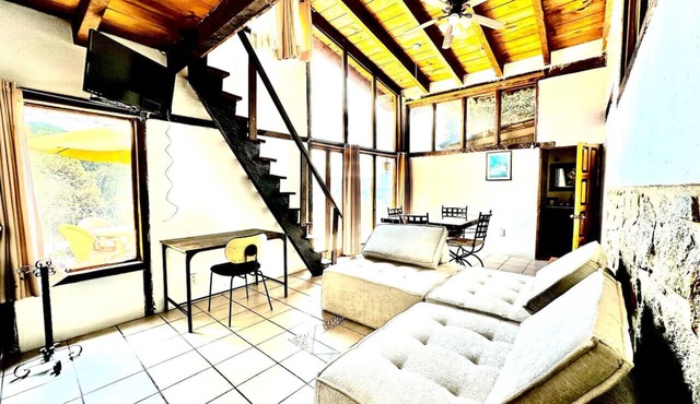 Lake View Cabin, Heated Pool & River 3