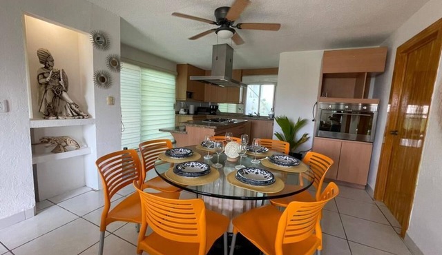 Lake view villa in the heart of the Hotel Zone in Cancun