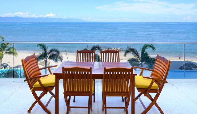 Large Beachfront Condo