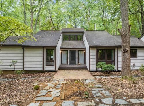 Large, private home on forested lot in Chapel Hill in Chapel Hill