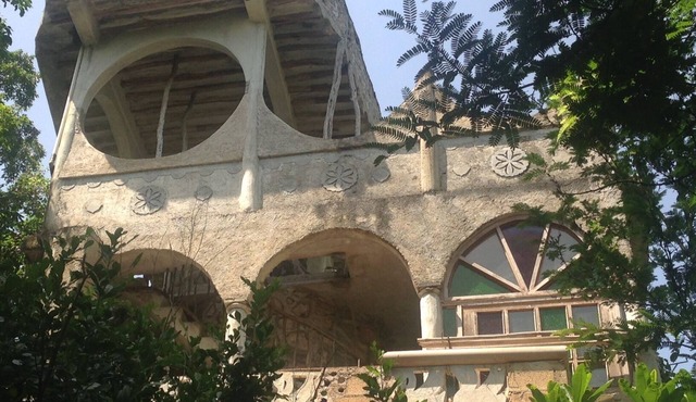 Large, private, modern stone house in small Mayan Village.Close to Valladolid.