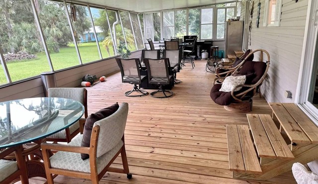 Large Waterfront home w/dock in Georgetown