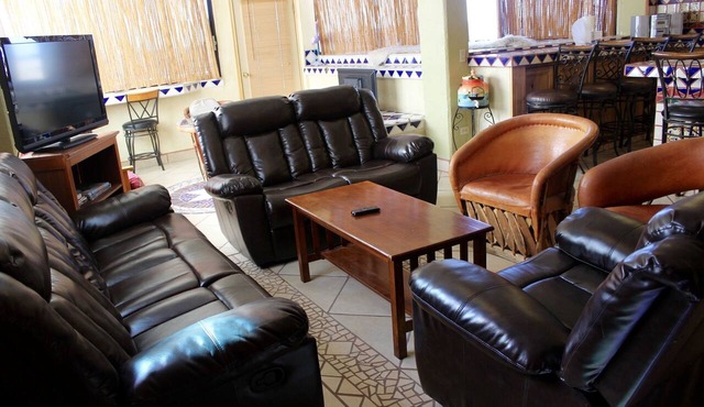 Las Gaviotas 402 Mid-century Ocean View Apartment