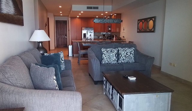 Las Palomas ResortPhase 2, Cordoba 5thfloor 2BR 2 BA, Steps Away From The Sand!