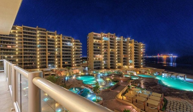 Las Palomas 3‑Bed/2‑Bath Oceanfront Condo Views with Balcony & Resort Access