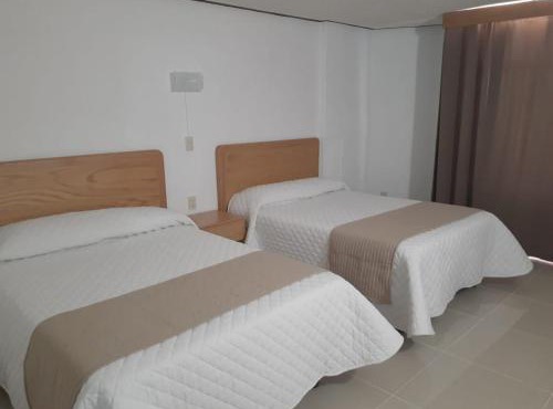Leo Hotel