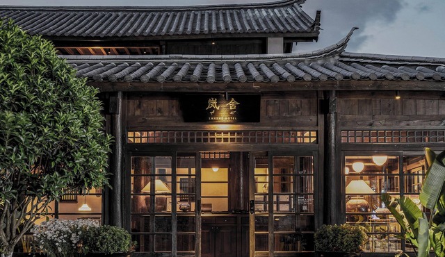 Lijiang Old Town Lanshe Hotel
