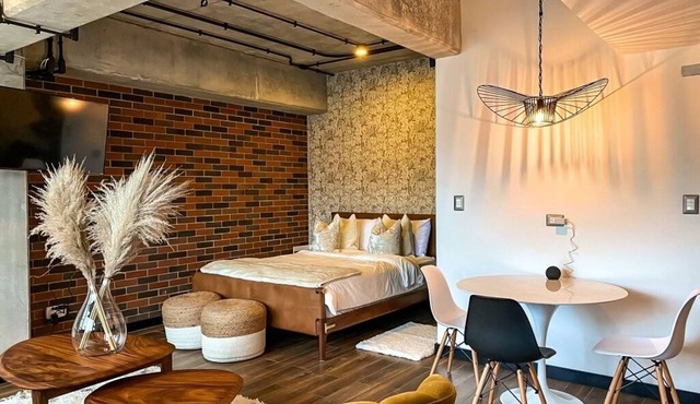Lindo studio en la cuidad con balcón privado