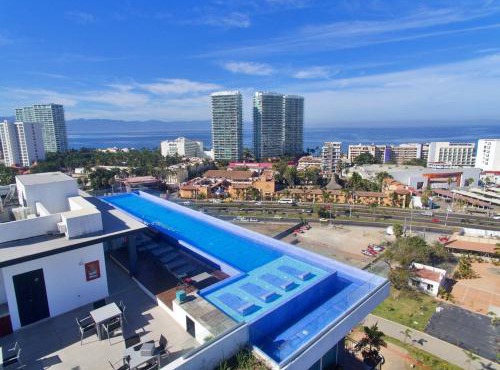 Loft at Zoho Skies | Rooftop Pool & Ocean View