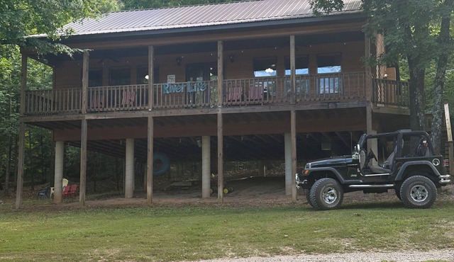 Long Deck Tree House in Hardy
