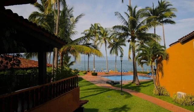 Los Tules Impeccable 1BR Condo with Tennis Court & Pool