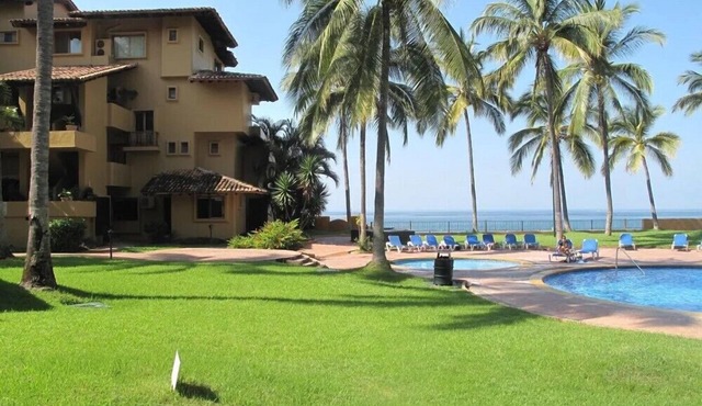 Los Tules Private 2BR Condo with Pool and Local Attractions