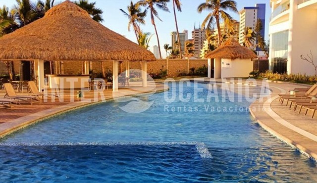 Lujoso Departamento a pie de Playa