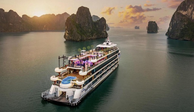 Luna Cruise Luxury Ha Long Bay