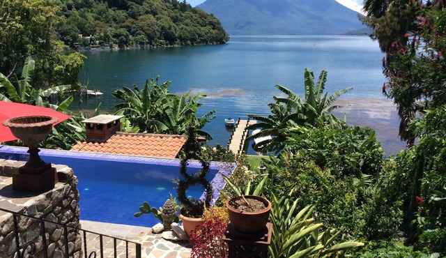 Luxurious 3 Bedroom Lakefront Villa With Heated Pool and Hot Tub