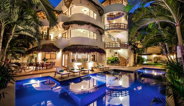 Luxurious 9 Bedroom Villa in the heart of Playa del Carmen!