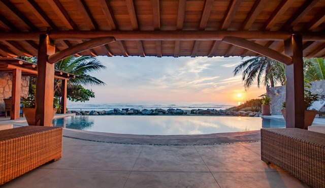 Luxurious Troncones Beachfront! 30mins to Ixtapa