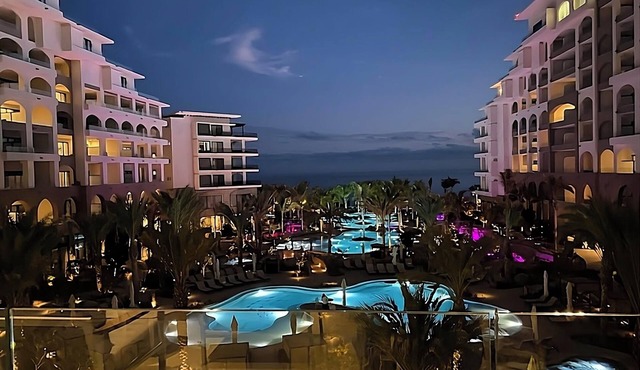 LUXURY 3BD/4BA Penthouse Ocean View At An All New 5 Star Resort On The Beach!