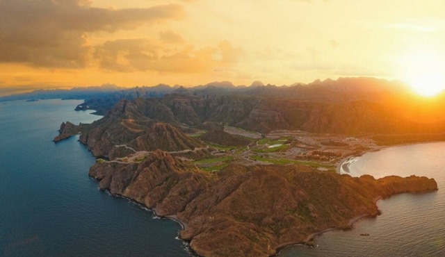 Luxury 3BR Penthouse in Loreto – Golf, Ocean Views & Ultimate Comfort