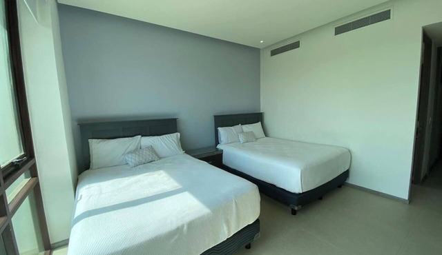 Luxury Beachfront Apartment in Acapulco Diamante - Unforgettable Stay!