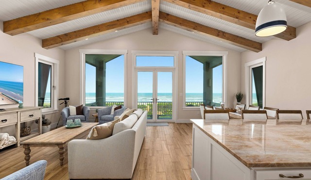 Luxury Beachfront House with Swimming pool, Hot tub & Private path to the beach!