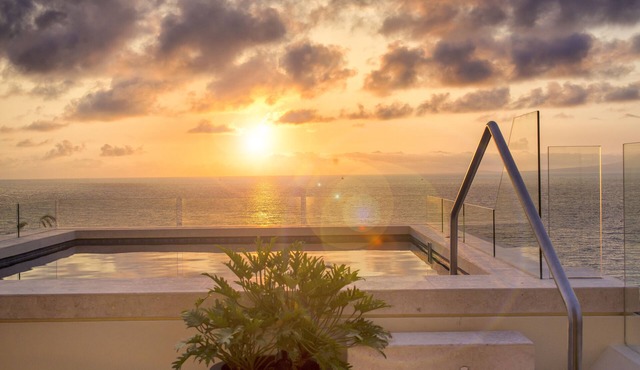 LUXURY CONDO LOS MUERTOS BEACH