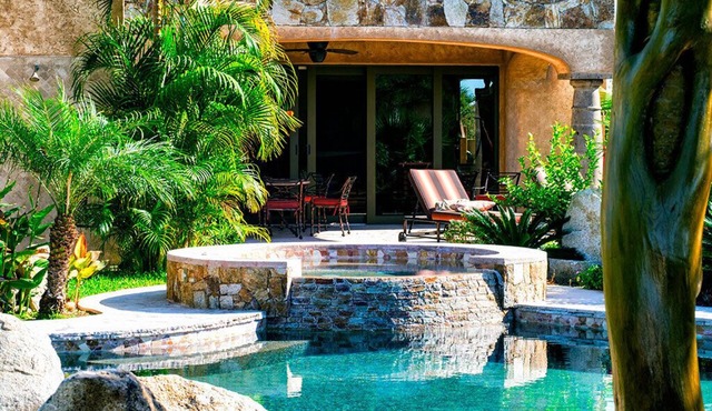 Luxury Family or Friends Getaway with Amazing Amenities, Water & Mountain Views!