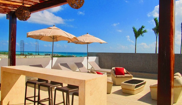 Luxury Fifth Avenue Studio with Stunning Roof Top Pool