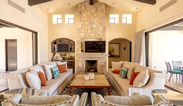 Luxury Golf Villa at Diamante-Golf, Lagoon & Cabo Coast Access