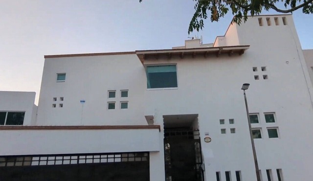 Luxury Home with Pool, Gym & EV Charger – Prime Location in Querétaro