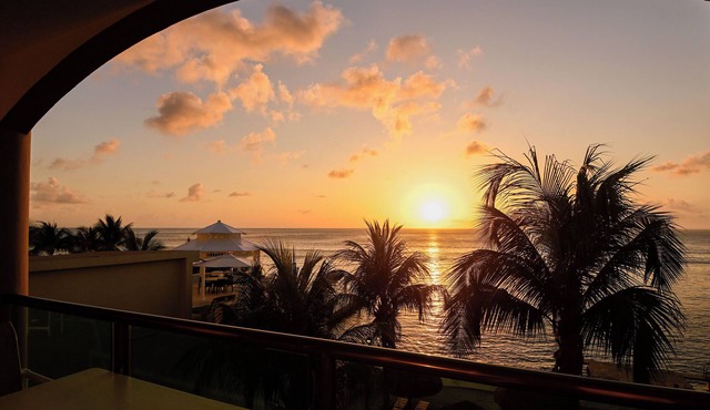 Luxury Oceanfront 4 Bdrm El Cantil 4AS