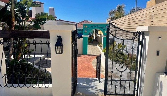 Luxury Ocean Front Single Level W Private Casita