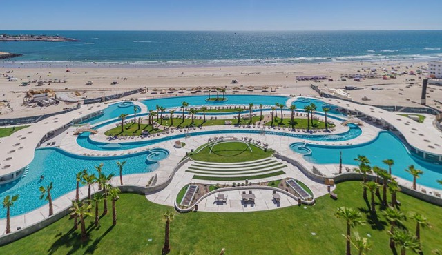 Luxury Oceanfront Condo with Stunning Views