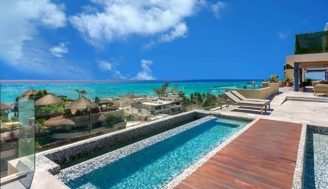 Luxury Rooftop Ocean view Pool | Singular Joy