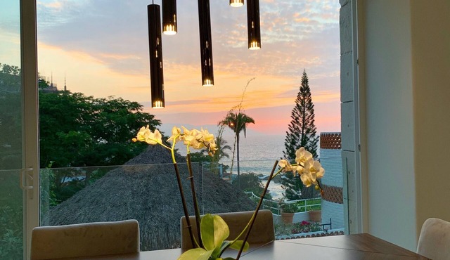 Luxury Sayan Indah Beachfront Condo - Best Location/Romantic Zone PV
