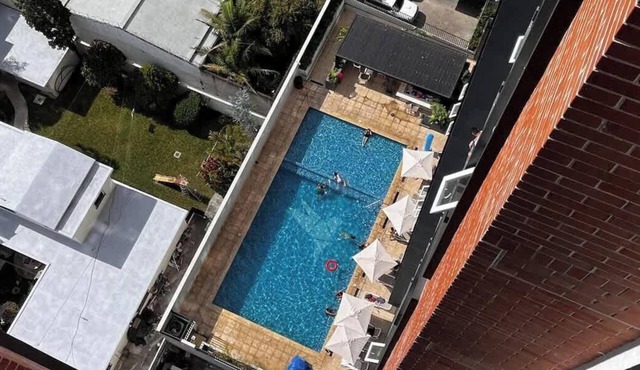 Luxury Volcano & Pool View FREE Pool/Gym KING Bed