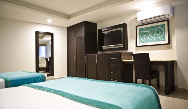 Maria Elena Hotel