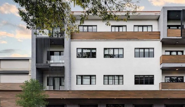 Mariano Escobedo Apartments by VH