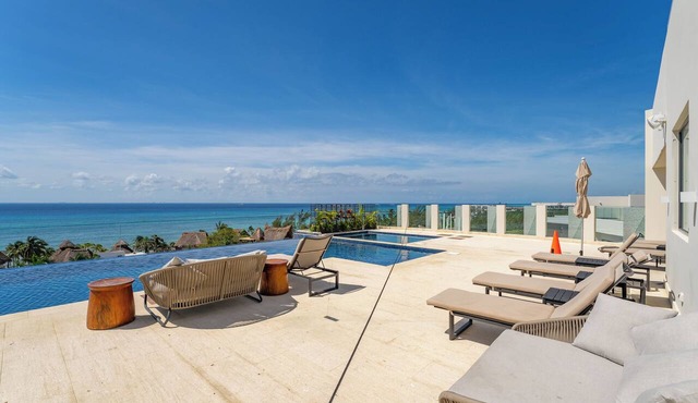 Marila brand new Best LOC & infiity sea view pool